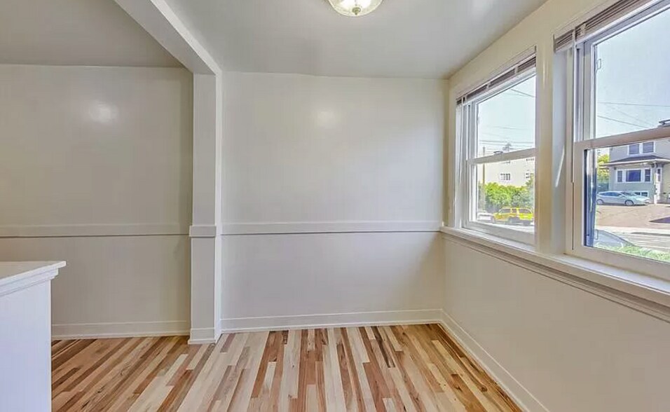 Building Photo - 2401 SE 138th Ave
