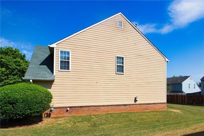 Building Photo - 3292 Shady Valley Ct SW