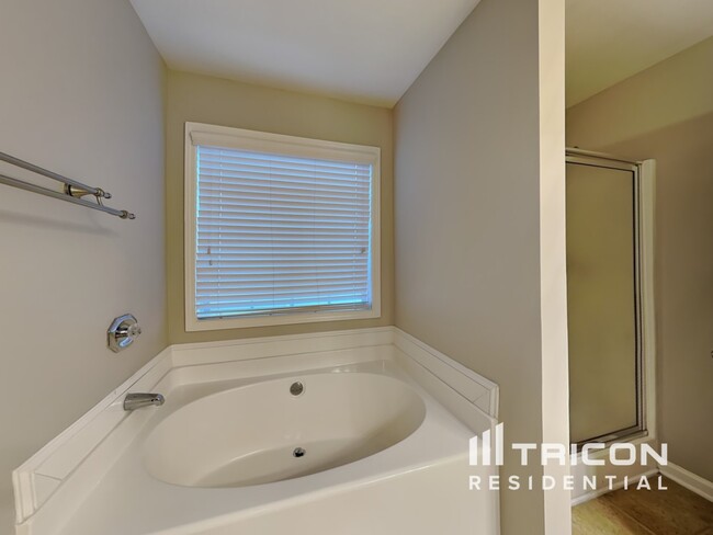 Building Photo - 5312 Catrina Way