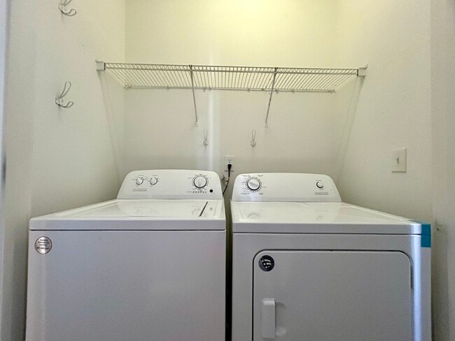 Building Photo - 1920 Lela Avenue