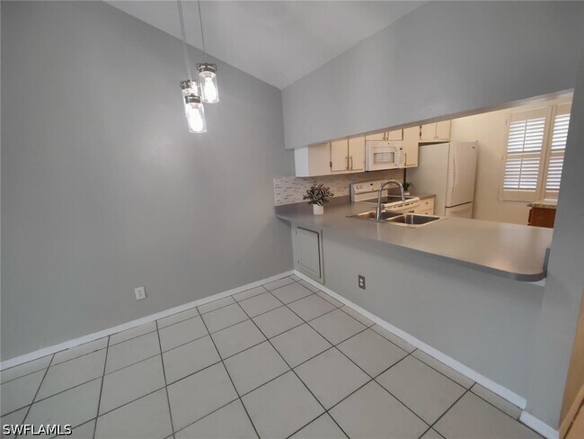 Building Photo - 2668 Kings Lake Blvd