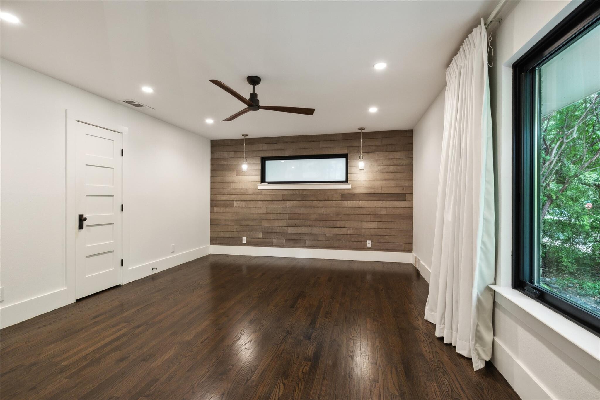 Building Photo - 6945 Tokalon Dr