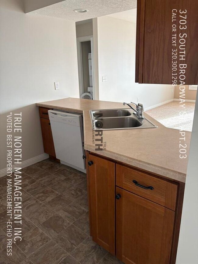 Building Photo - 3703 S Broadway St