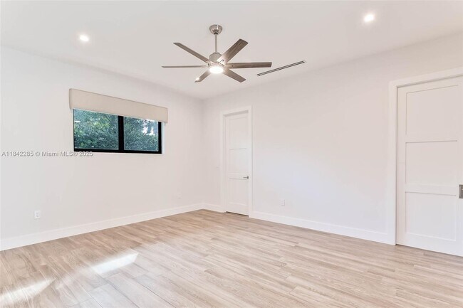 Building Photo - 7720 SW 130th St