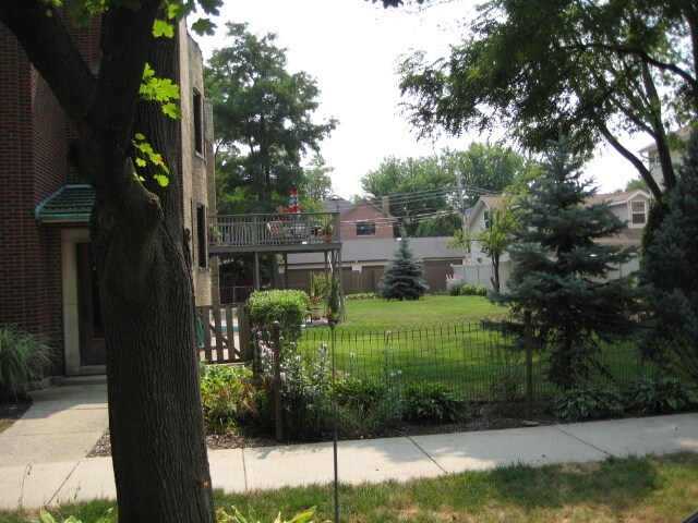 Building Photo - 6699 N Olympia Ave