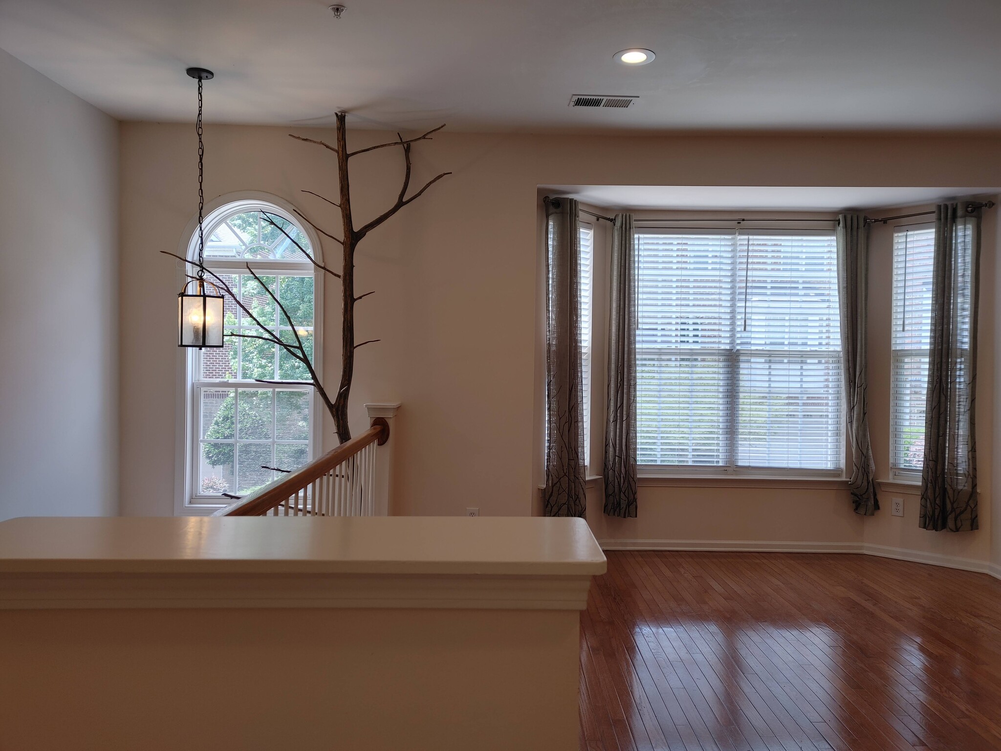 Front of 2nd floor - 116 Vintage Dr