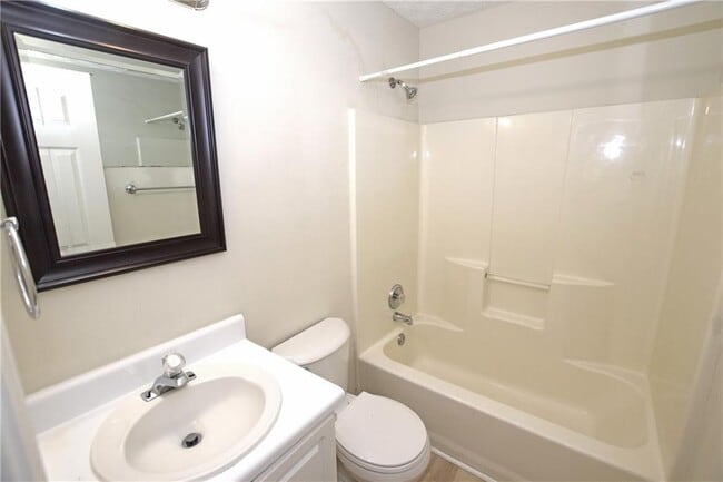 Building Photo - 3622 Avensong Village Cir