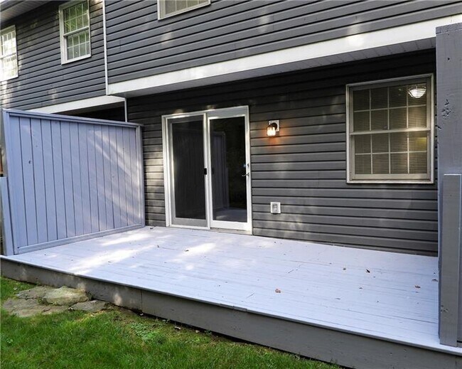 Building Photo - 2630 Birchwood Ln