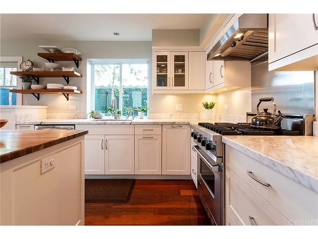 Building Photo - 12807 Milbank St