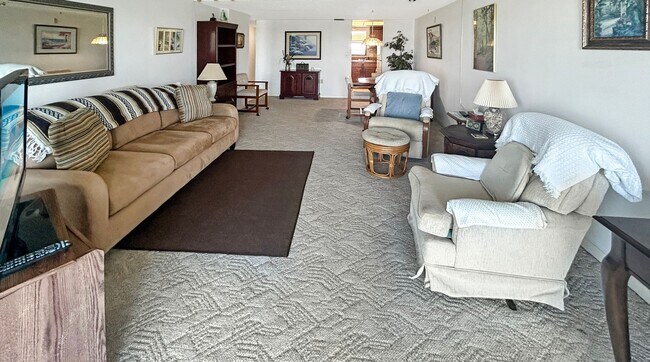 Building Photo - Waterfront Furnished 1 Bed, 1.5 Bath at Chateau Towers – 9th Floor with Balcony