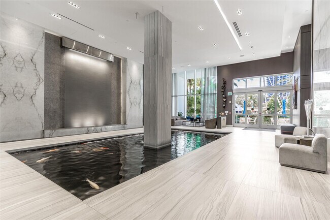 Building Photo - 333 Las Olas Way