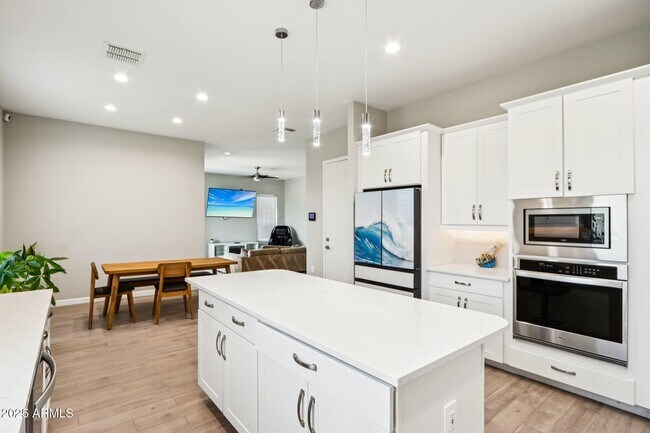 Building Photo - 4869 E Muriel Dr