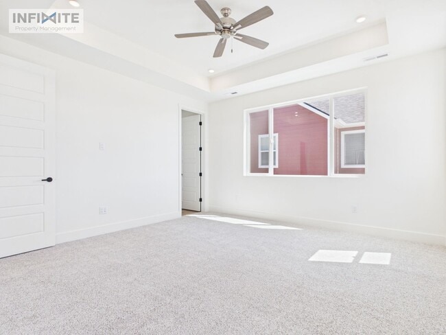 Building Photo - 4 Bedroom in Northwest Crossing