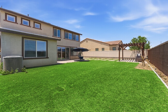 Building Photo - 31110 Bay Horse Way