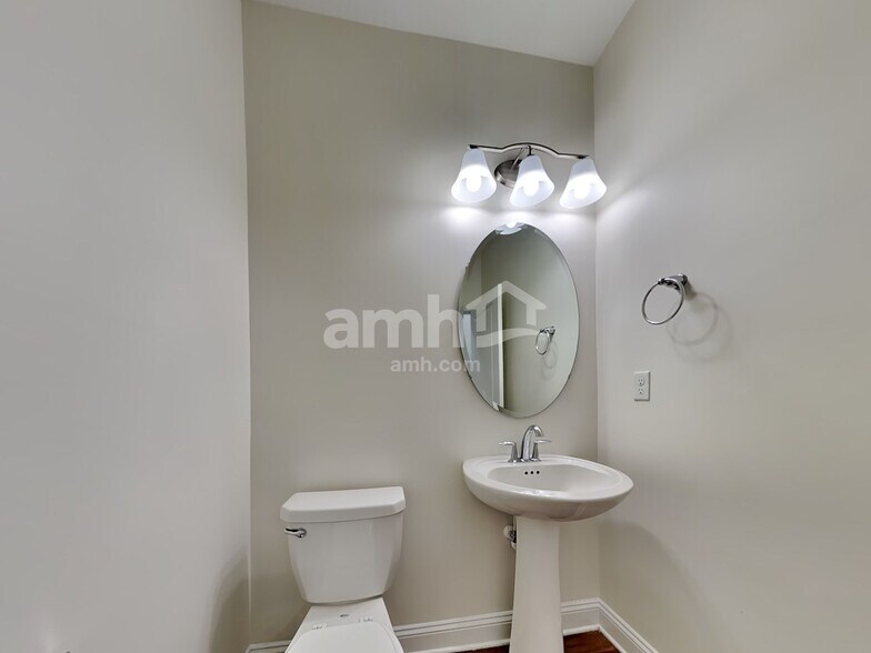 Building Photo - 644 Sunny Stroll Dr