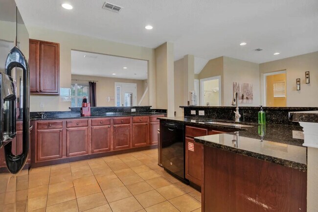 Building Photo - 371 Lasso Dr