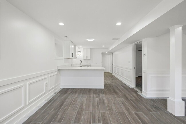 Building Photo - 3934 N Sawyer Ave