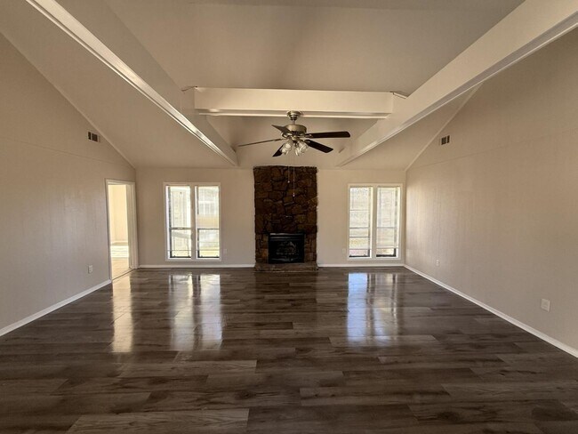 Building Photo - 2150 Tramway Pl