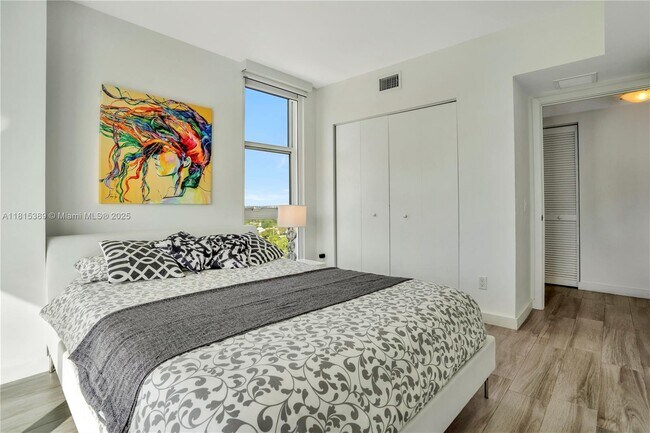 Building Photo - 4250 Biscayne Blvd