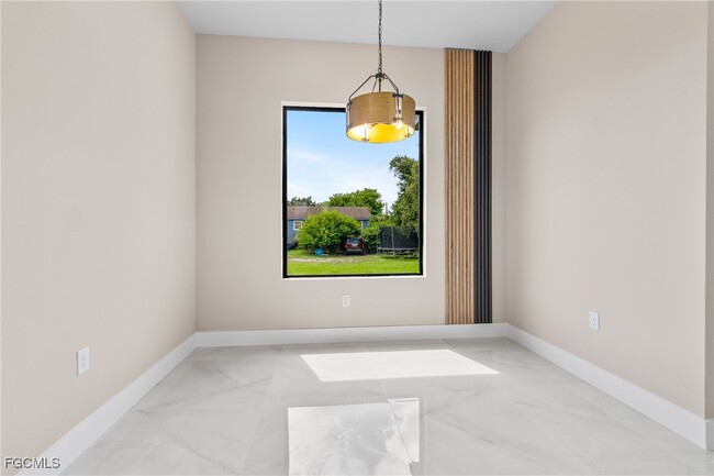 Building Photo - 2809 25th St SW