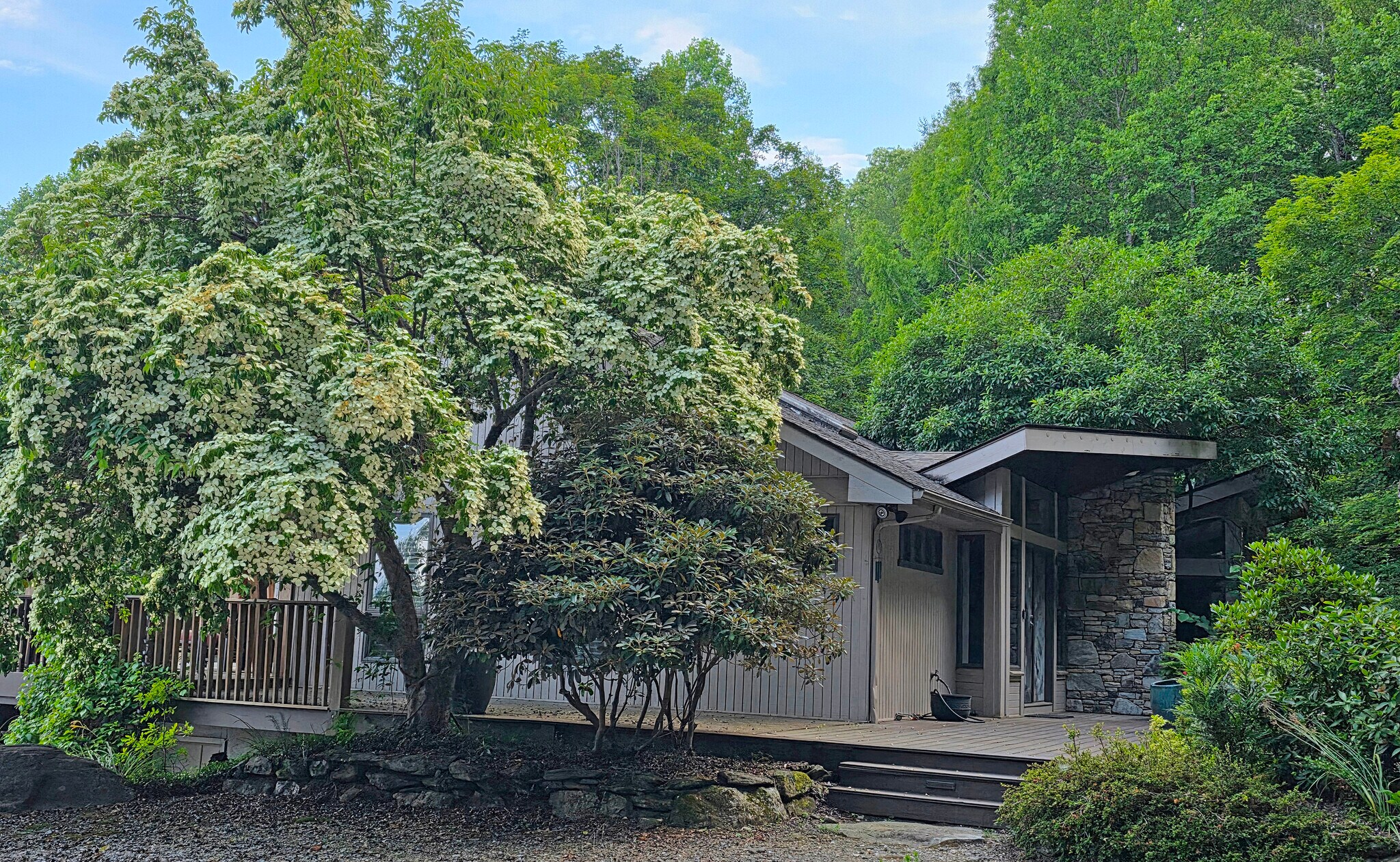 Building Photo - 100 Crab Apple Ln