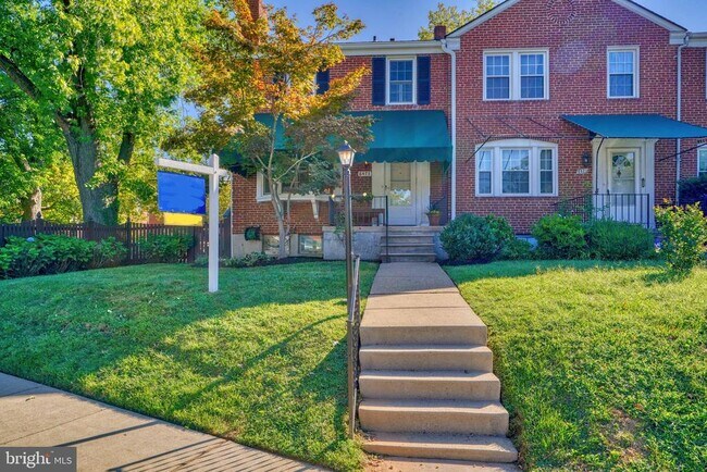 Building Photo - 6473 Blenheim Rd