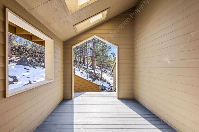 Building Photo - Unfurnished - 5BR - 3.5BA Forest Retreat in Northwest Bend