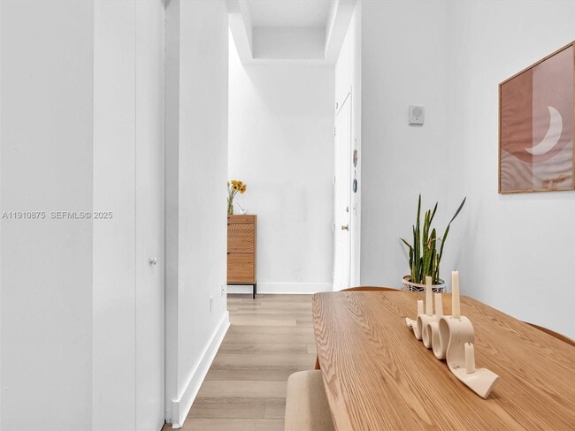 Building Photo - 2200 NE 4th Ave