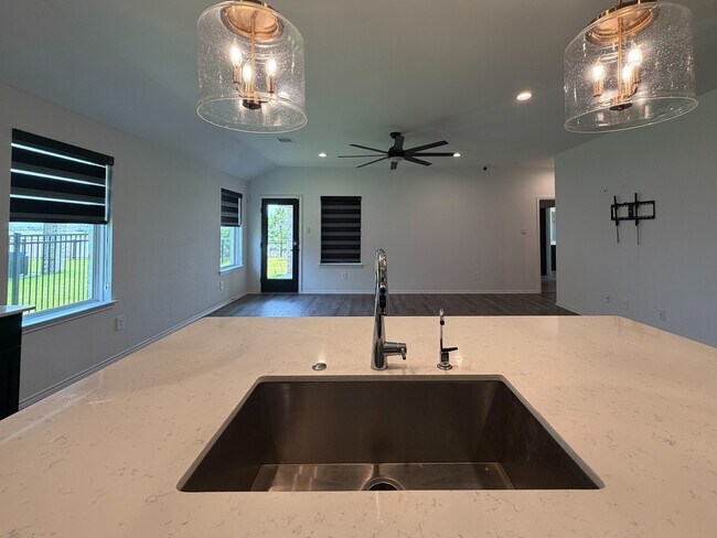 Building Photo - 3101 Emerald Ocean Dr