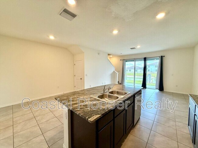 Building Photo - 32794 Pez Landing Ln