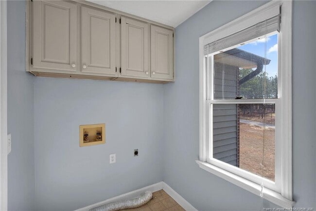 Building Photo - 906 Ponderosa Trail