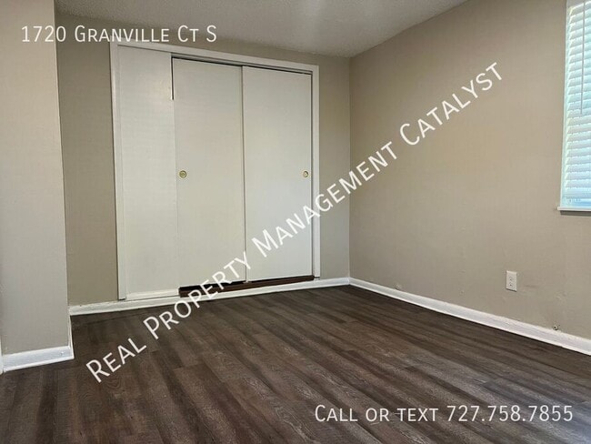 Building Photo - 1720 Granville Ct S