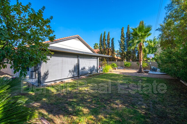 Building Photo - 17442 N 56th Pl