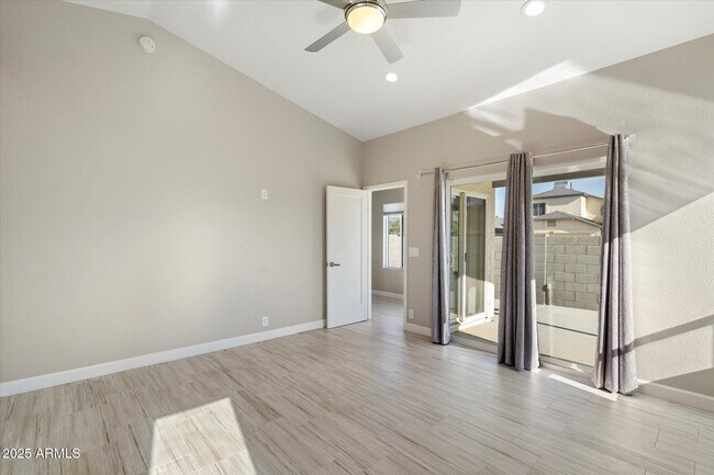 Building Photo - 8835 W Michelle Dr