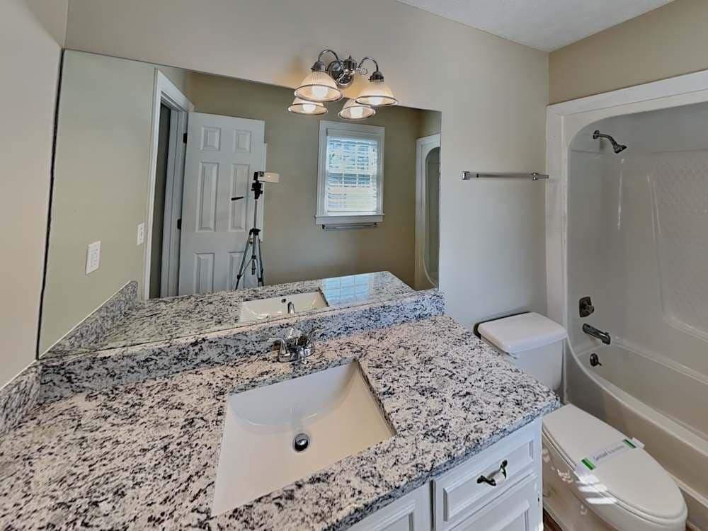 Building Photo - 1694 Webb Gin House Rd