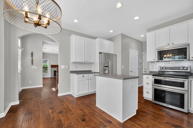 Building Photo - Unique Centennial Townhome