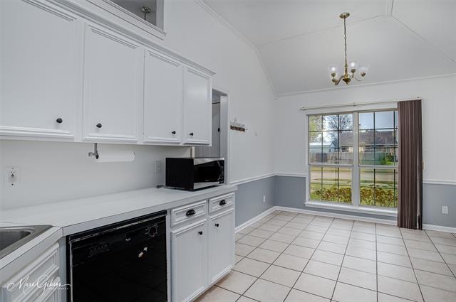 Building Photo - 3303 Salem Pl