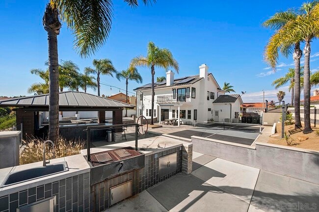 Building Photo - 376 Canyon Ridge Dr