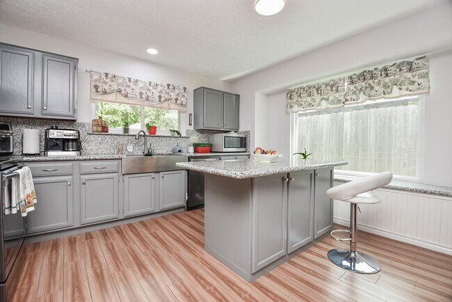 Building Photo - 2722 Amaranth Dr
