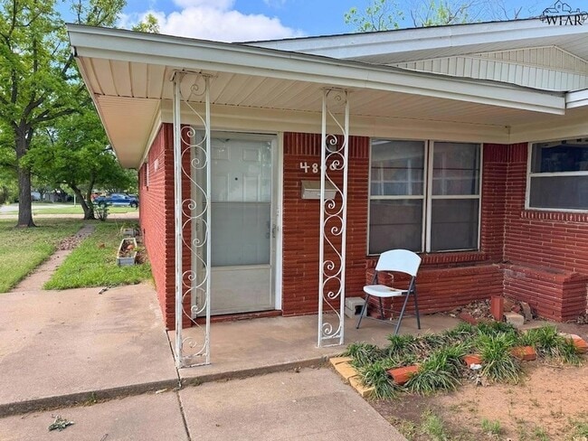 Building Photo - 4800 George St