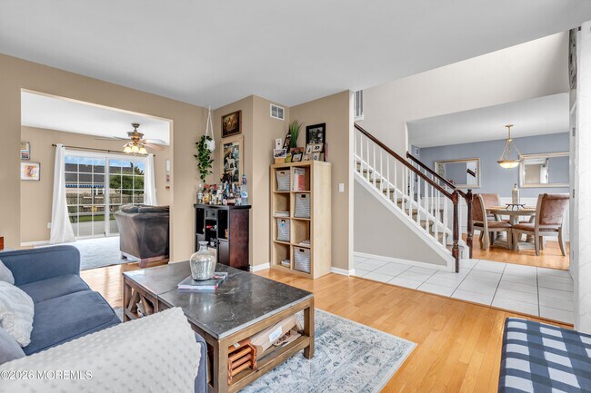 Building Photo - 356 Leeward Rd