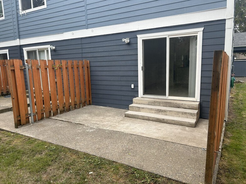 Back patio - 6470 SW 192nd Ave