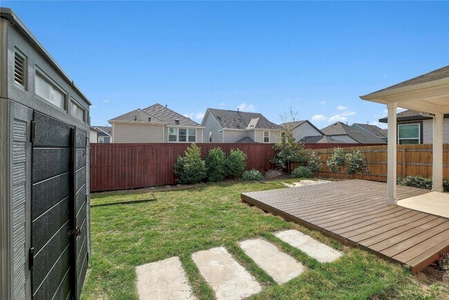 Building Photo - 15801 Crissom Ln