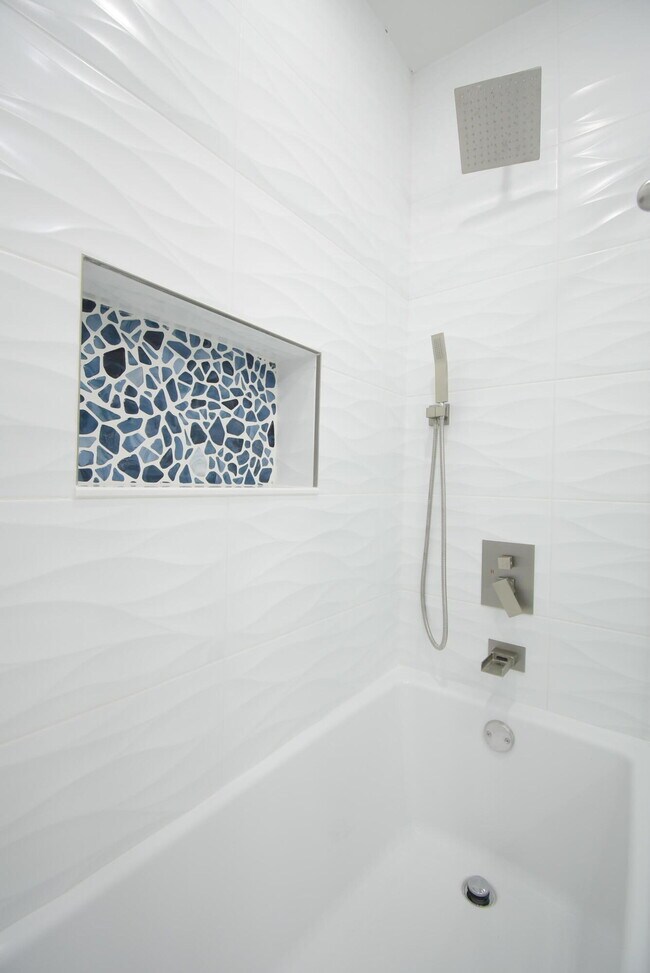 Building Photo - 3541 NW 37th Ave