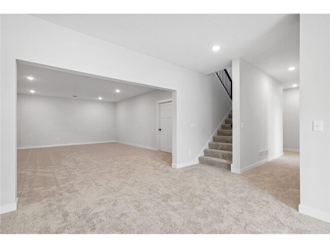 Building Photo - 10180 Shadyview Ln N