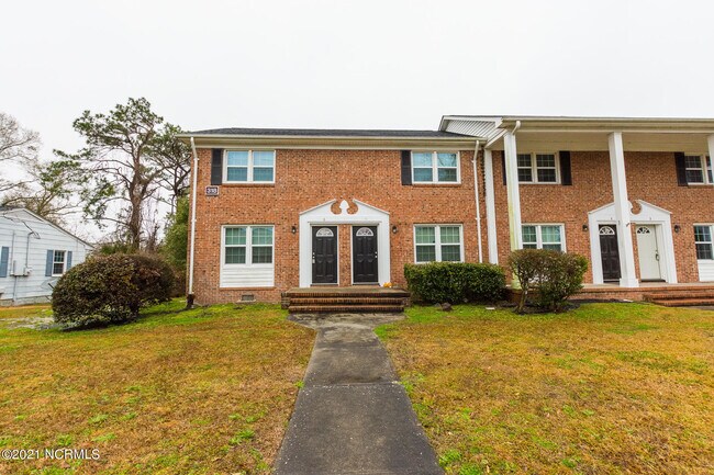 Building Photo - 318 Richlands Ave