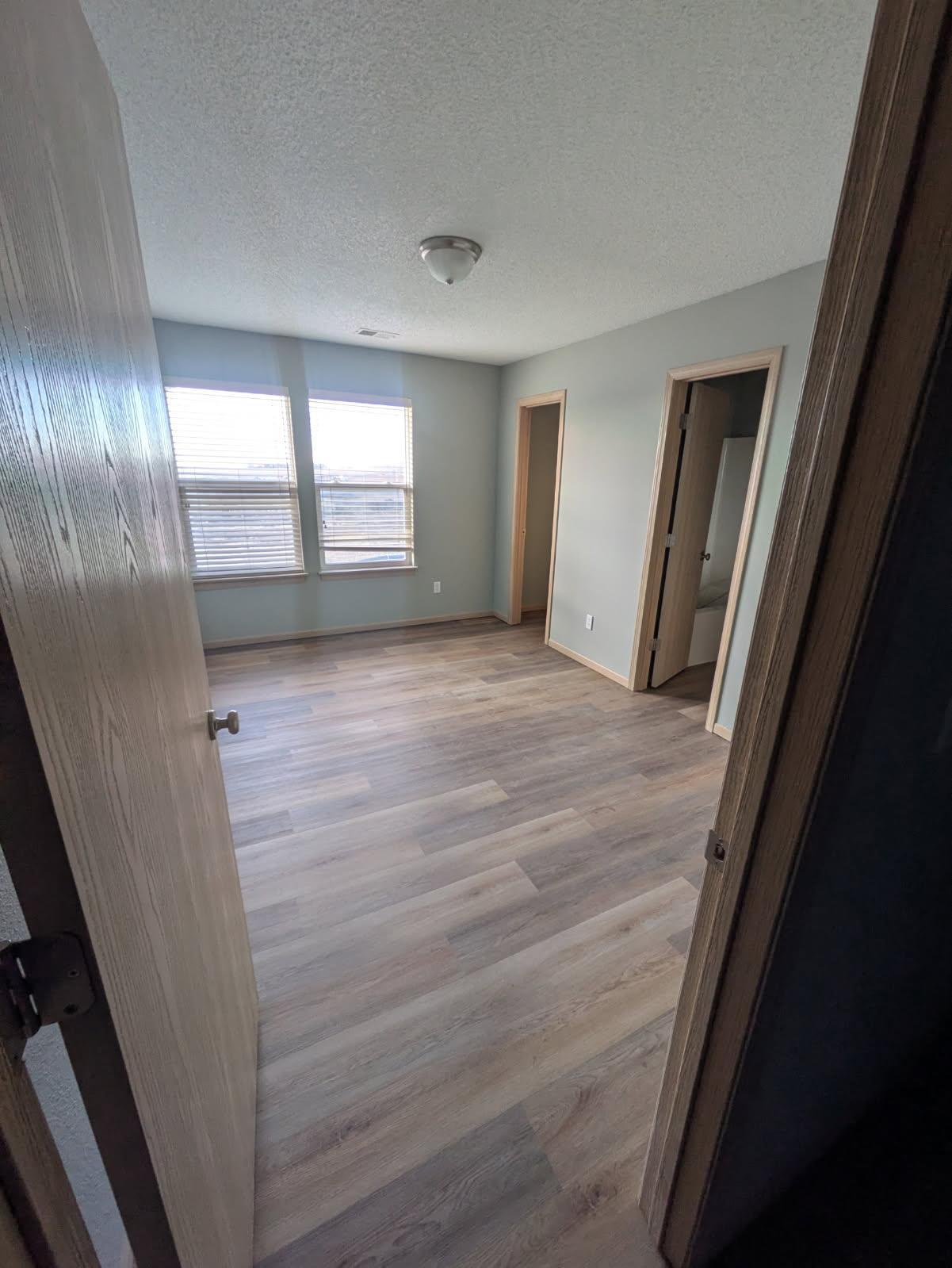 Building Photo - 2013 Hickoryleaf Ln