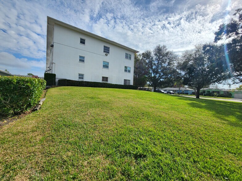Building Photo - 5155 9th Ave N