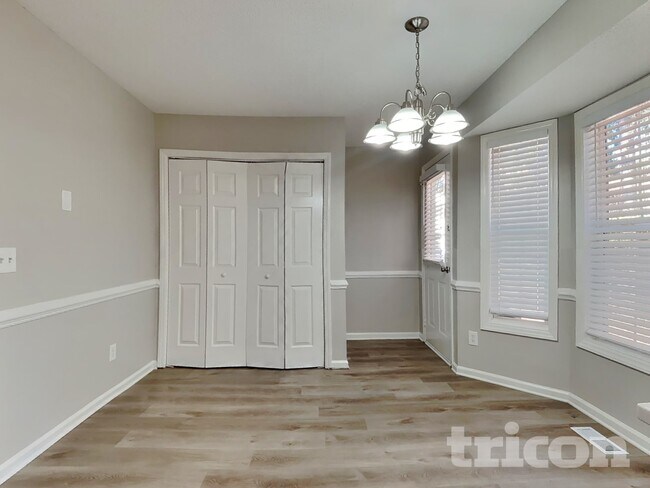 Building Photo - 2028 Ballston Pl