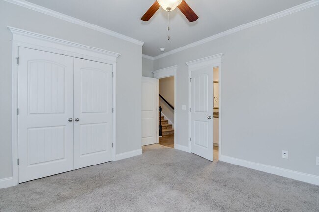 Building Photo - Large House in Grovetown!